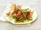 Haricots verts à la provençale et brochettes de poulet mariné